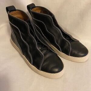 FRYE Webster Womens 6 High Top Black Leather Sneakers Zippers Quiet Luxury metal